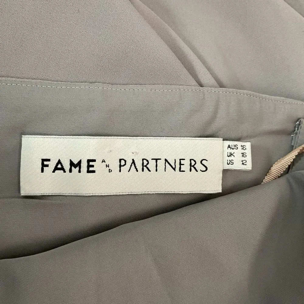 Fame and partners halter mock neck medium gray gown - Picture 7 of 8